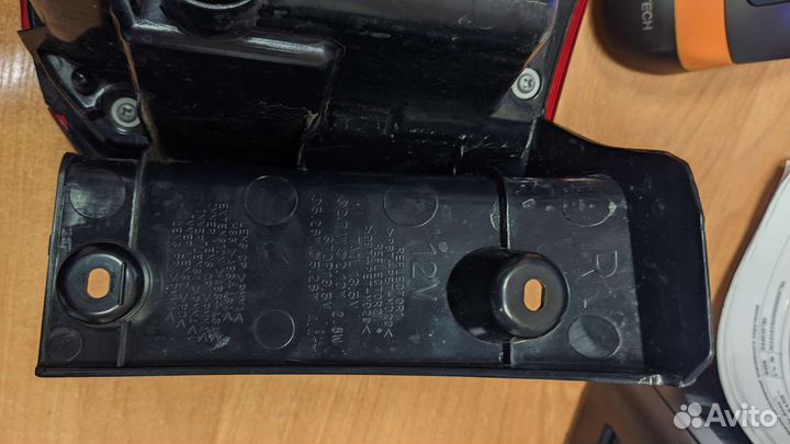 Фонарь задний правый mitsubishi outlander 3