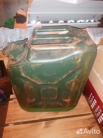 Канистра 20 литров металлическая