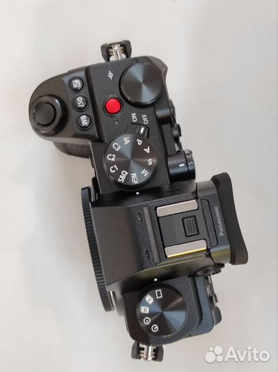 Panasonic Lumix S5 +Panasonic L 50mm f/1.8 (Новые)