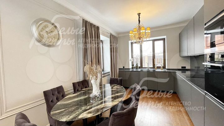 Дом 255 м² на участке 12 сот.