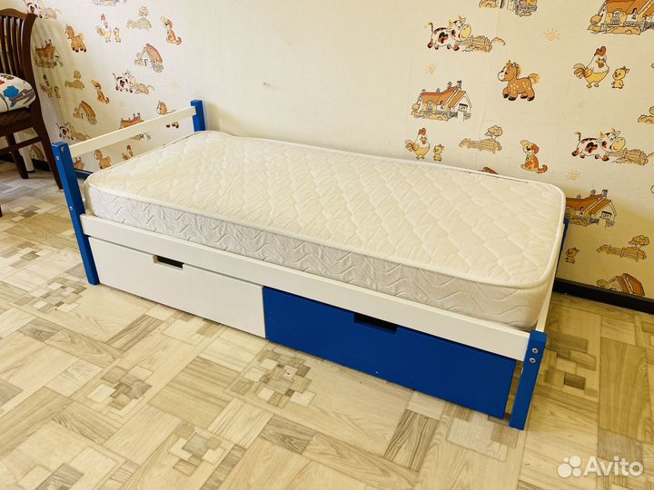 Кровать с матрасом (доставка по городу)