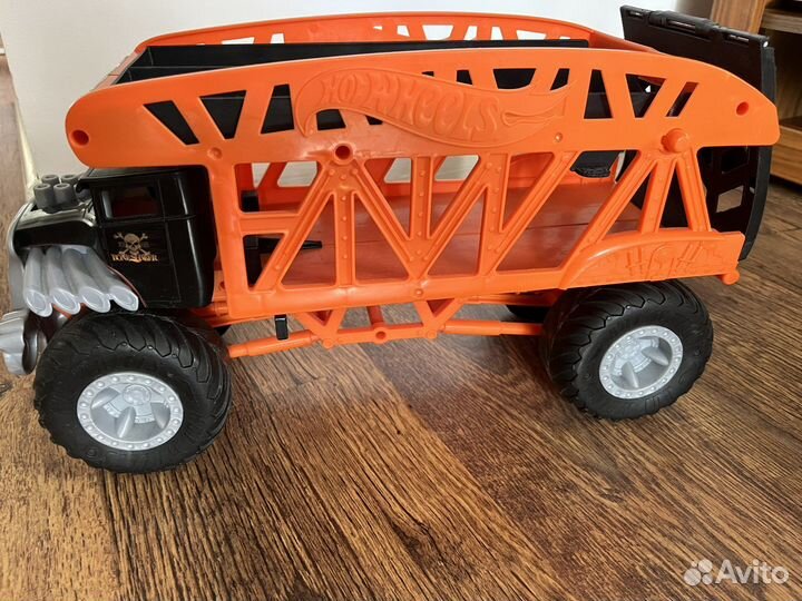 Хот вилс тягач Hot Wheels Monster Trucks