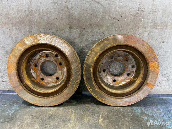 Диски комплект задние Nissan Leaf ZE0