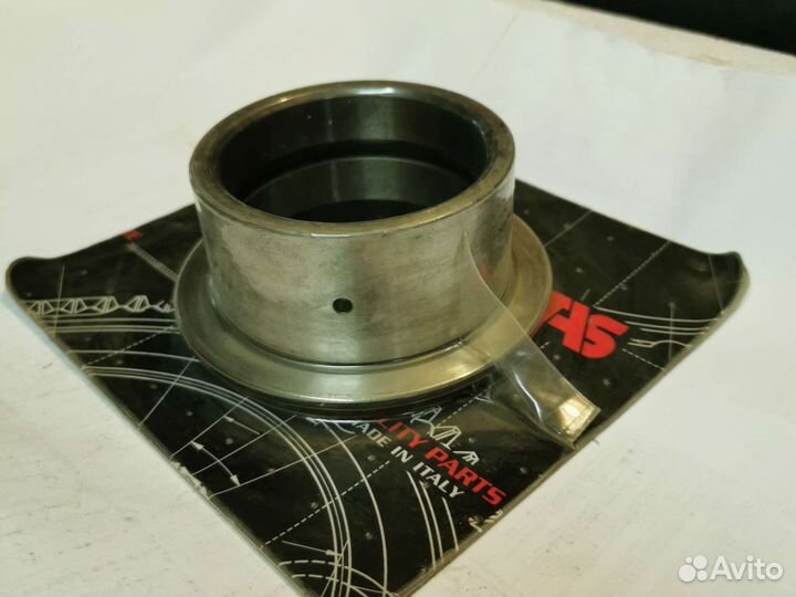 Втулка шестерни заднего хода Т08840