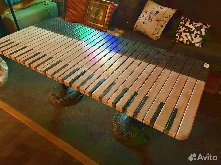 Стол обеденный 