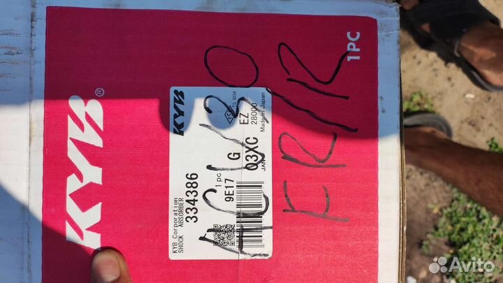 Стойки на toyota camry 30 kyb