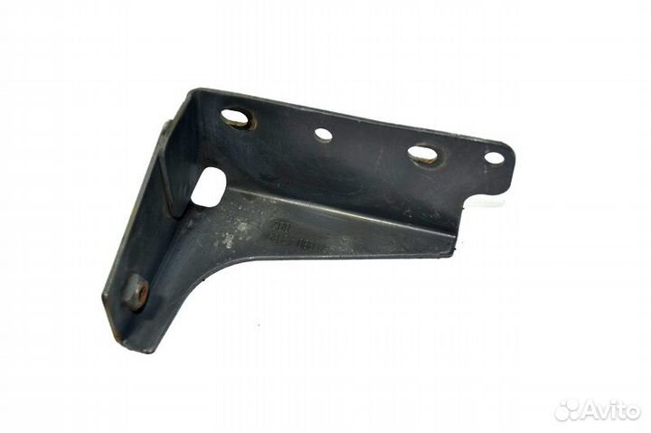 Кронштейн переднего бампера, правый mercedes-benz