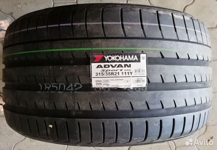 Yokohama Advan Sport V105E 315/35 R21 111Y