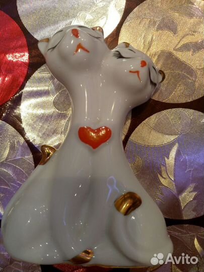 Статуэтка влюбленные кошки