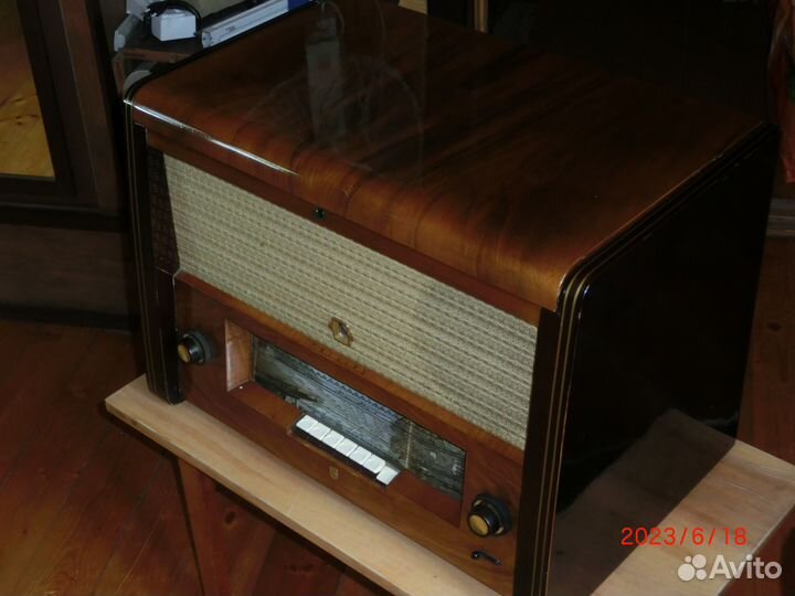 Ретро радио philips Eindhoven HX553A (1955)