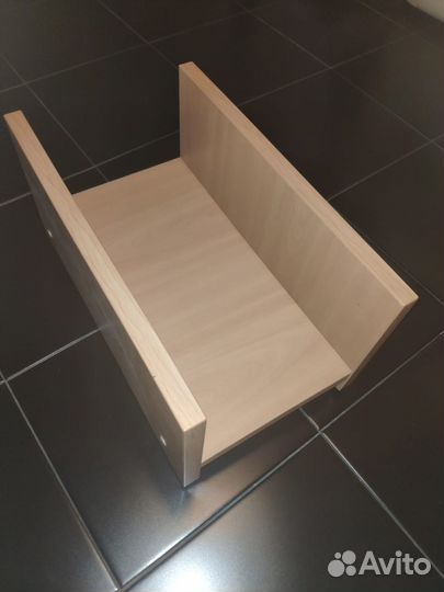 Напольная подставка для компьютера, на роликах