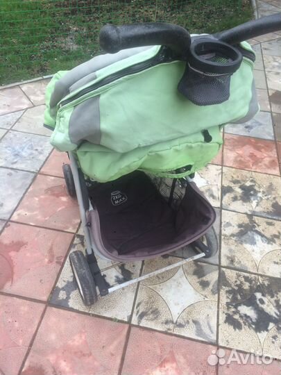 Прогулочная коляска
