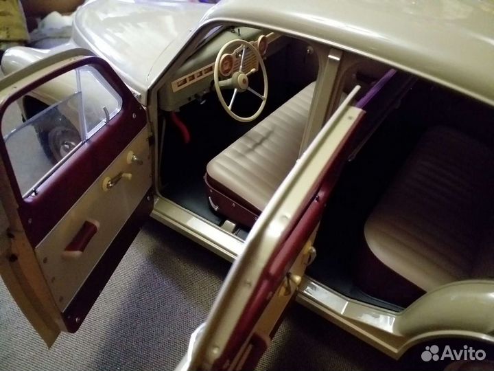 Модель Победа М 20 в масштабе 1:8