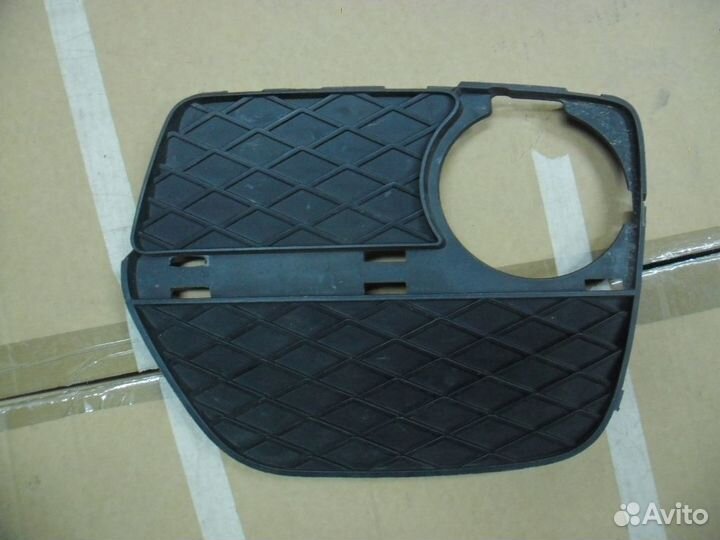 BMW X6 (E71) Облицовка левой туманки 2007-2014 год