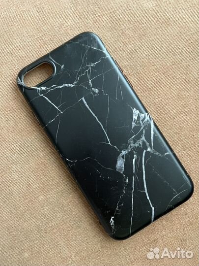 Чехол на iPhone 7