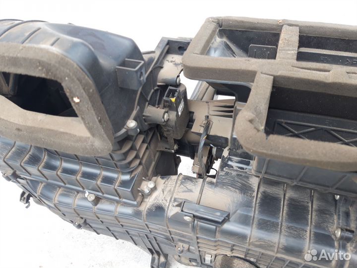 Корпус печки отопителя Хундай ай30 Hyundai i30