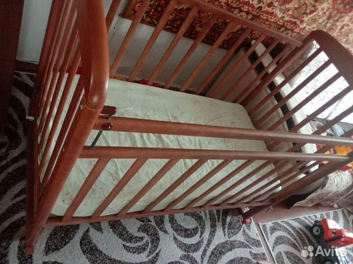 Детская кроватка