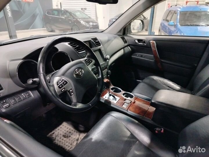 Toyota Highlander 3.5 AT, 2012, 179 868 км