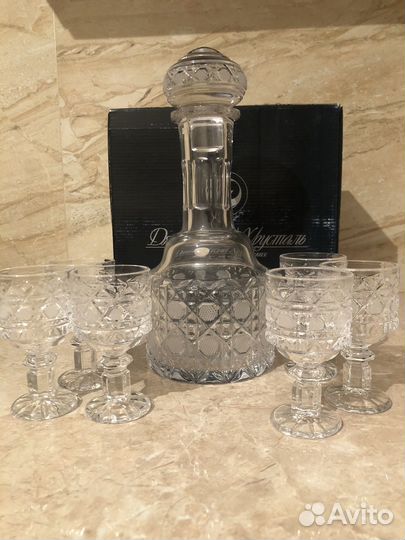 Графин хрустальный с рюмками