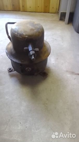 Компрессор от холодильника СССР