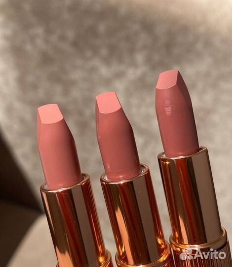 Помада Charlotte Tilbury Pillow Talk Lipstick