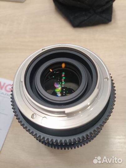 Объектив Samyang 50mm T1.3 Sony E