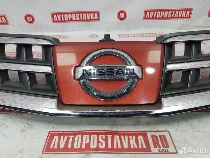 Решетка радиатора передняя Nissan Tiida C11 HR15DE