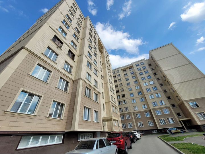 2-к. квартира, 67 м², 1/9 эт.