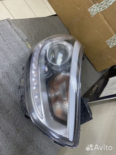 Передняя правая фара с дхо hyuindai solaris