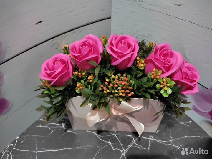 Букеты цветов:Пенные розы, хризантемы