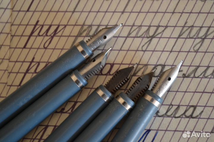 Чернильная авторучка первоклассника СССР