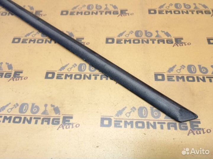 Молдинг двери задний левый Skoda Fabia 6Y2 AME