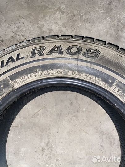 Hankook Radial RA08 215/70 R16C 106C