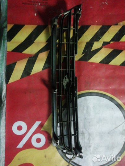 Решетка радиатора передняя Toyota Corona Exiv