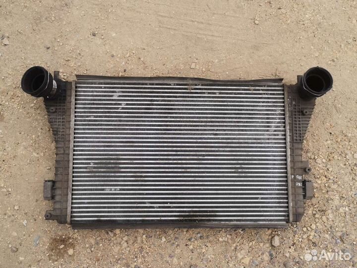 Интеркулер VW Touran 1