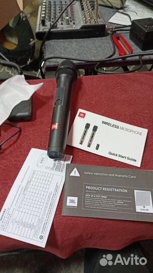 Радиомикрофоны JBL, Shure