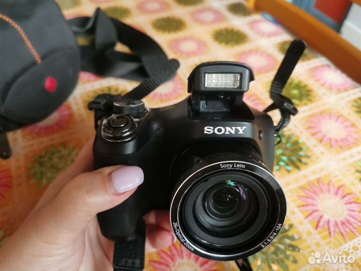 Фотоаппарат Sony DSC-H200