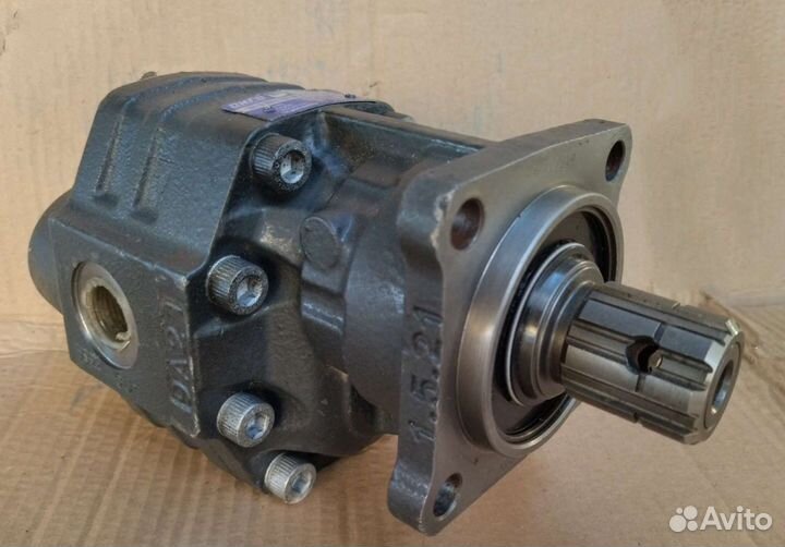 Насос NPH 61 L ISO 105-011-10628 вращение левое