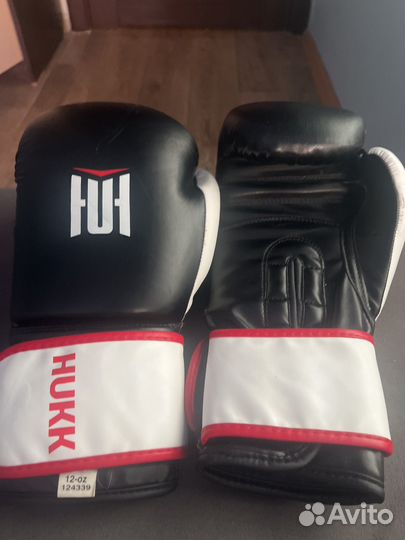 Боксерские перчатки