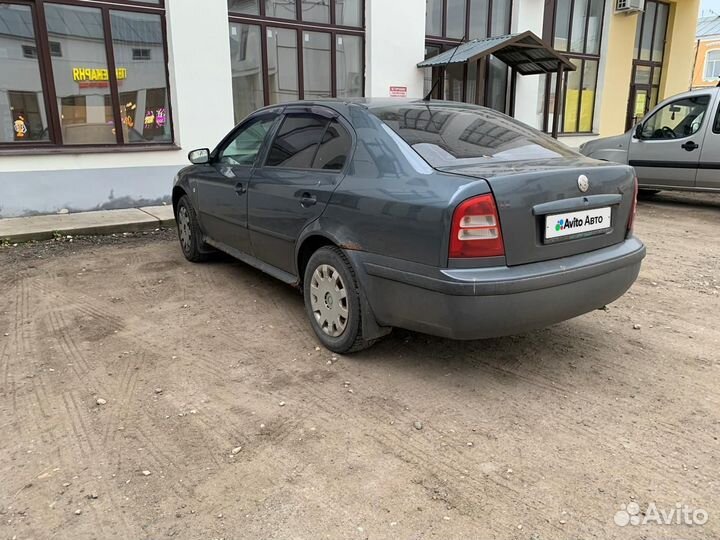 Skoda Octavia 1.6 МТ, 2004, 329 300 км