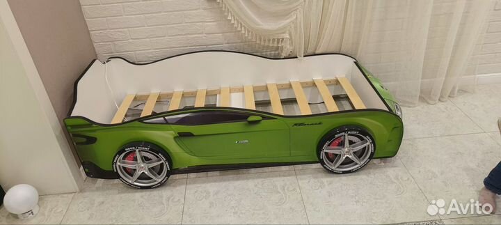 Кровать машина