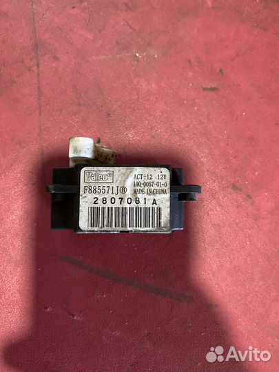 Моторчик заслонки отопителя Nissan Tiida