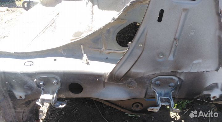 Subaru XV GP 13г Forester S13 Петля Двери Шарнир