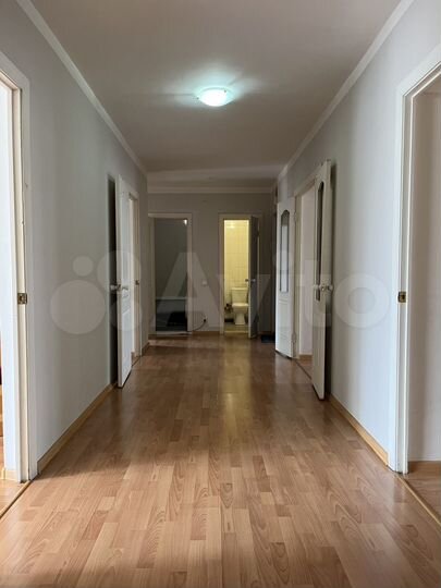4-к. квартира, 98 м², 4/5 эт.