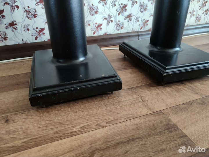 Стойки для акустики