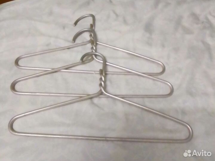 Вешалки плечики