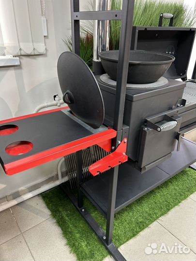 Мангал c крышей