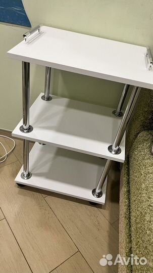 Тележка на колесиках