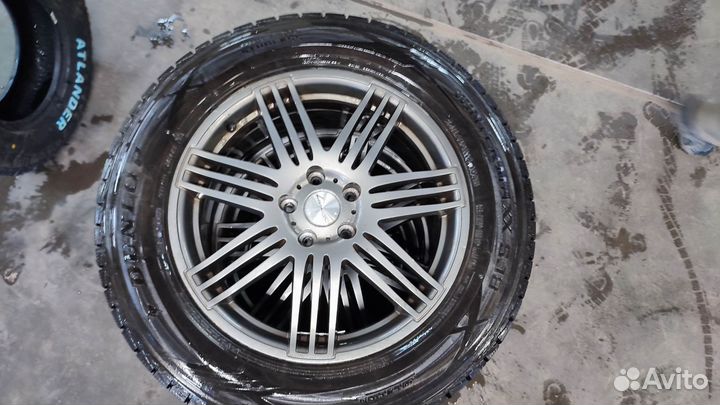 Продам комплект зимних колес 245/60 r18