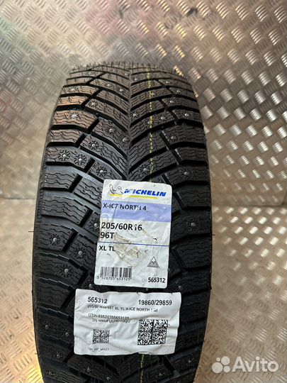 Michelin X-Ice North 4 205/60 R16 96T